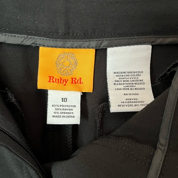 Ruby Rd. Black Slacks with zipper pocket accents, size 10 - Picture 4 of 5